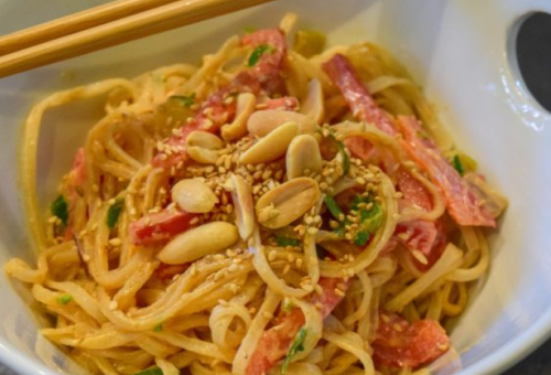 花生酱凉拌面沙拉